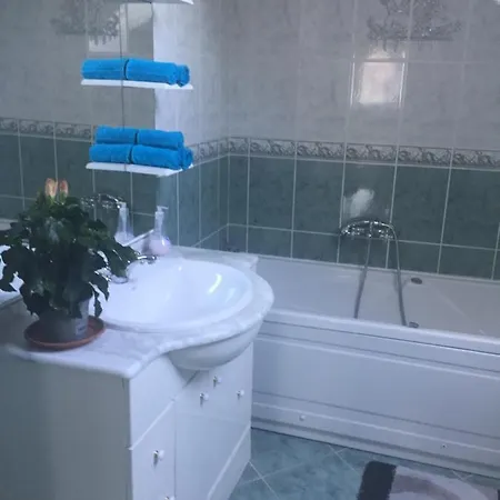 Baratsagos Haz Emelete Debrecen