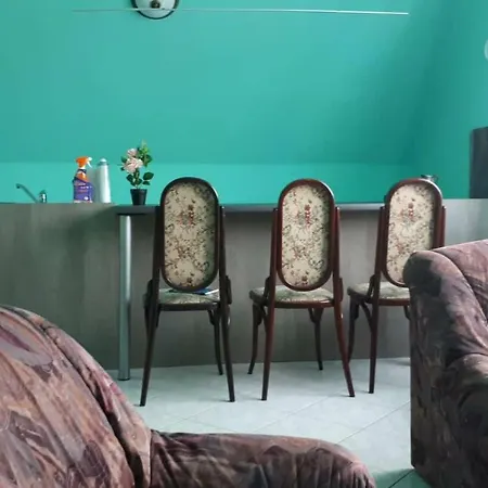 Baratsagos Haz Emelete Debrecen