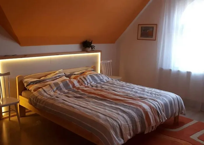 Barátságos Ház Emelete 4* Debrecen